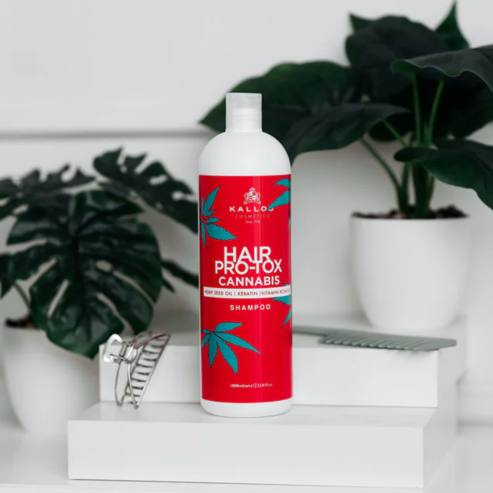 Șampon regenerant cu ulei din semințe de canabis Kallos KJMN Hair Pro-Tox Cannabis Shampoo 1000 ml Beautifier Romania
