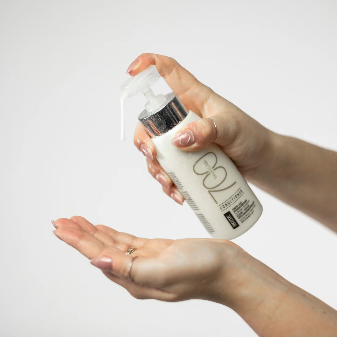 Balsam nutritiv pentru par deteriorat  |  Biotop  Keratin 007 Conditioner