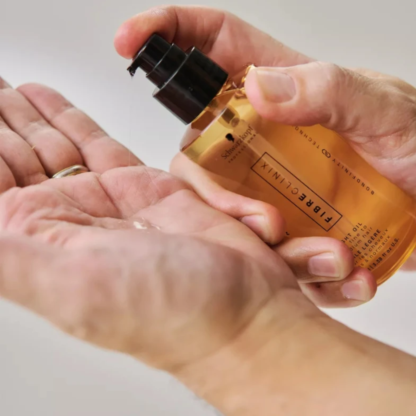 Ulei reparator cu protecție termică pentru păr fin și normal | Schwarzkopf Professional Fibre Clinix Bondfinity Light Oil 100ml