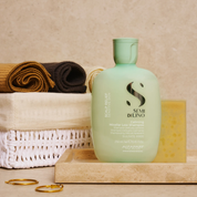 Șampon calmant pentru scalp sensibil | Alfaparf Semi di Lino Scalp Relief Calming Micellar Low Shampoo