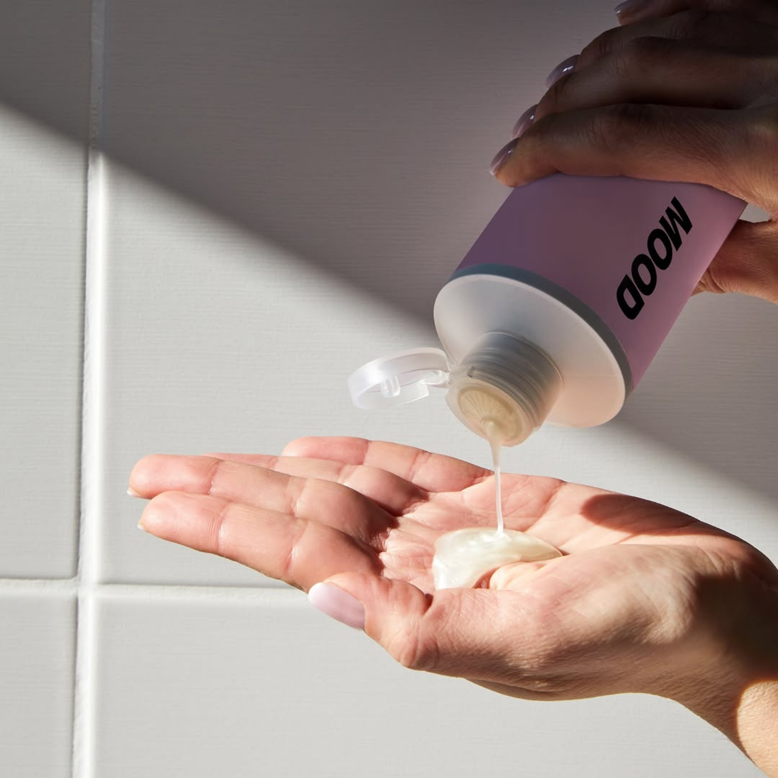 Șampon hidratant pentru păr vopsit și protecția culorii | Mood Color Protect Shampoo